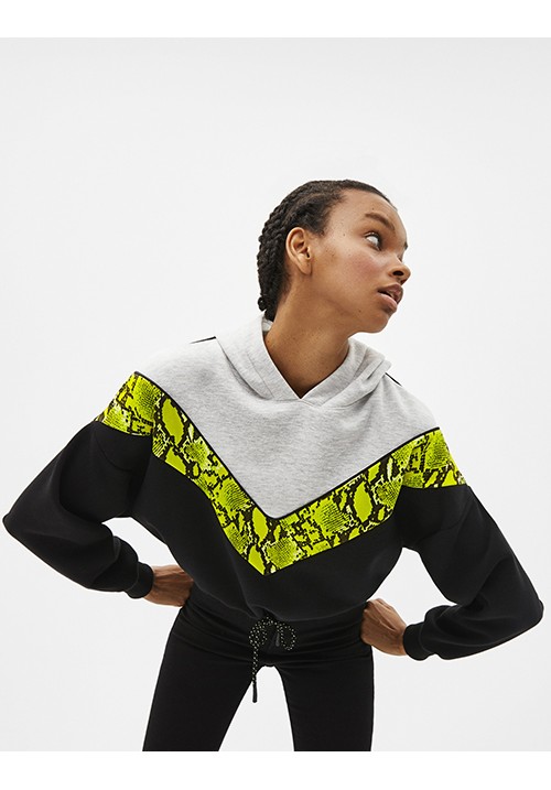 Black Stitching Colorblock Hooded Sweater Black Stitching Colorblock Hooded Sweater